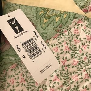 Miraclesuit two piece with skirt bottom!